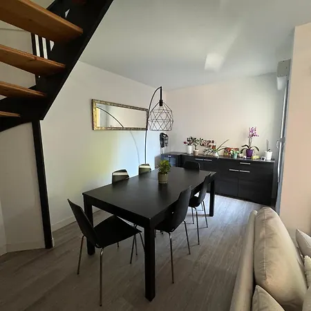 Hébergement de vacances La Petite Citadine Proche Futuroscope *